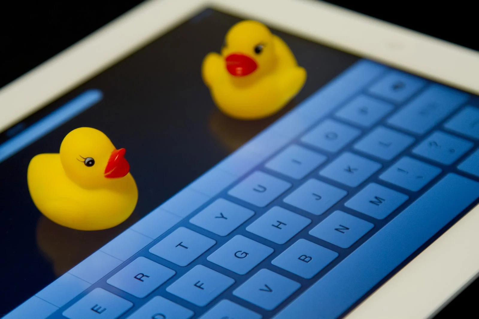 N695_iapdnokeybordetoahirucyan_TP_V